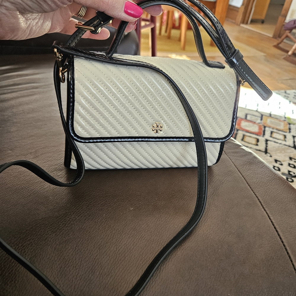 Tory Burch Emerson Quilted Patent Puffy Mini Top Handle Satchel Crossbody - Picture 2 of 9